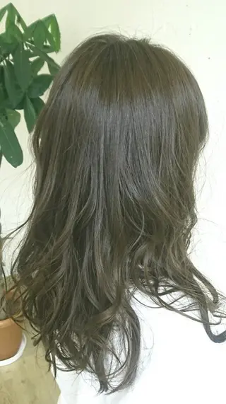 ロング カラー 山形 光輪子のヘアスタイル