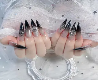 ネイル HIN NAILのネイルデザイン