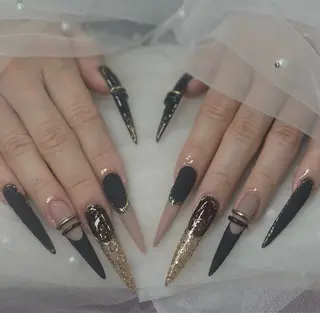 ネイル R Nailのネイルデザイン