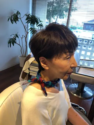 ショート そそ　喜 多のヘアスタイル