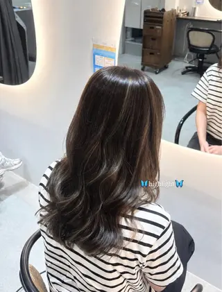 セミロング カラー 🍒みしろ ほたる🍒のヘアスタイル