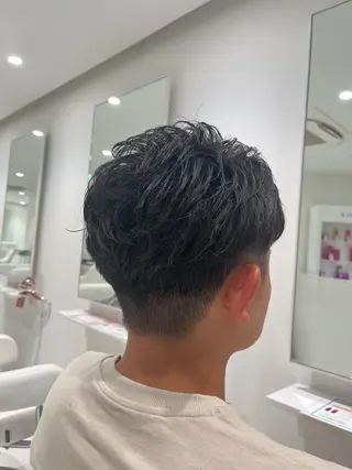 メンズ ✨フェザーパーマ✨ スパイキー✨星野拓磨のヘアスタイル