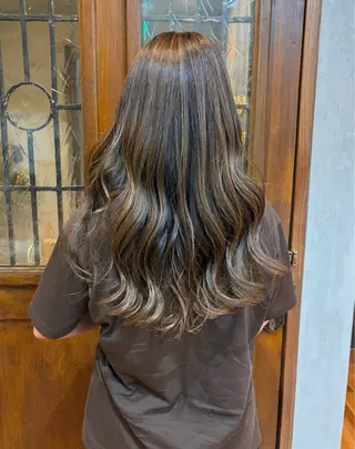 ロング カラー ヘアアレンジ 烏山 達也のヘアスタイル