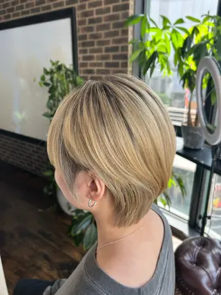 ショート カラー Rina🌷 ダメージレスカラーのヘアスタイル