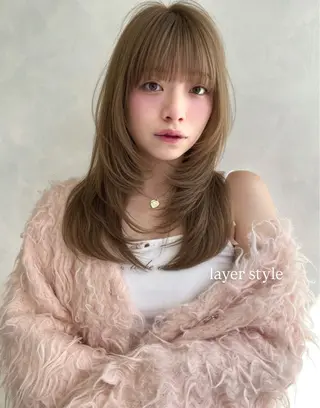 ミディアム 梅田♡顔周りレイヤー /透明感カラー/未来のヘアスタイル