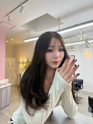 ロング カラー HASHI AYAKAのヘアスタイル