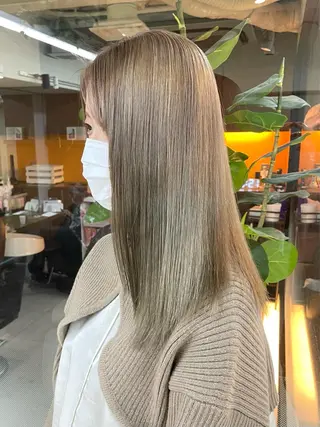 カラー yasuハイトーン/ デザインカラーのヘアスタイル