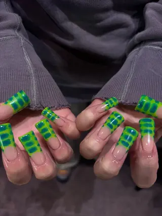 ネイル color.nail 🫧ionaのネイルデザイン