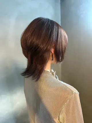 ミディアム 佐伯 桃のヘアスタイル