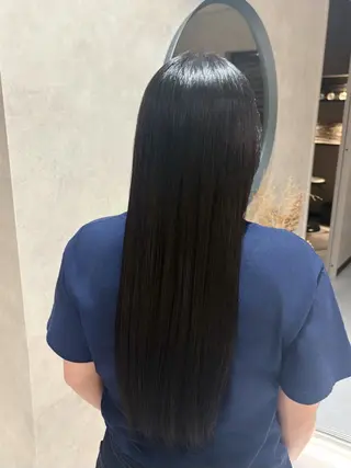 ロング カラー 《.Xian》 アカリ/艶髪カラーのヘアスタイル