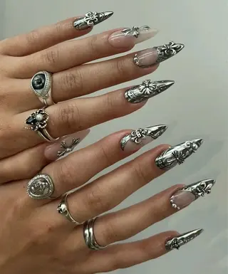 ネイル Genie Mika Nailsのネイルデザイン