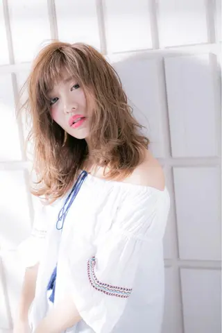 ミディアム カラー 横浜ブリーチムラ直し ハイトーン/ブリーチのヘアスタイル