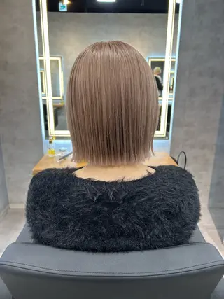 ミディアム カラー パーマ ヘアアレンジ 透明感ブリーチカラー 🌈TOMOHIROのヘアスタイル