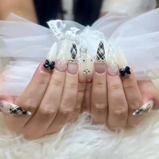 ネイル ANH NAIL ゴテゴテ専門店💎のネイルデザイン