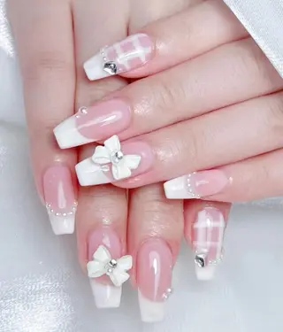 ネイル Aura  Nail 長さだし/パラジェルのネイルデザイン