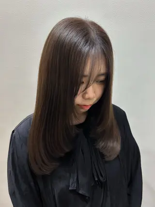 セミロング カラー Misaki 🍒のヘアスタイル