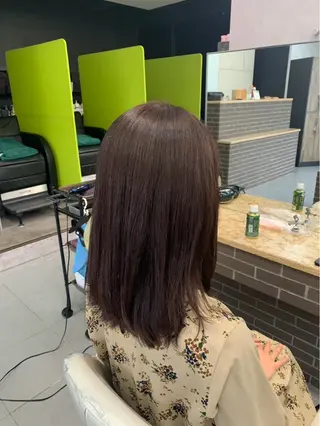 ミディアム カラー 新岡 萌乃のヘアスタイル