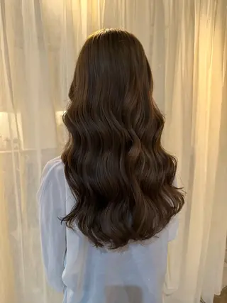 ロング 藤原 百花のヘアスタイル
