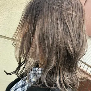 ミディアム カラー Kaede .のヘアスタイル