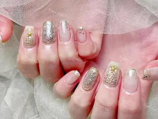 ネイル 🦋 Queenieのネイルデザイン