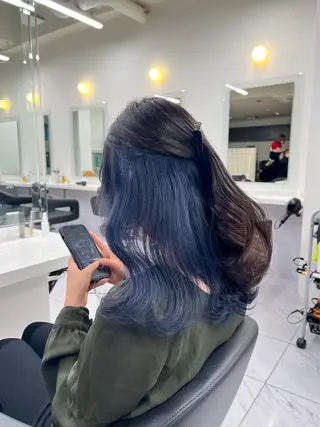 ロング カラー パーマ ヘアアレンジ メンズ キッズ ネイル マツエク・マツパ アイブロウ 韓国系🇰🇷🩶 艶暗髪/MEIのヘアスタイル