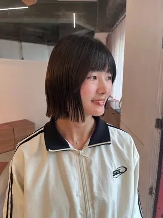 ショート anri/大阪/ レイヤーカットのヘアスタイル