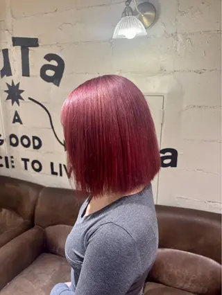 カラー 透明感カラー アンリのヘアスタイル