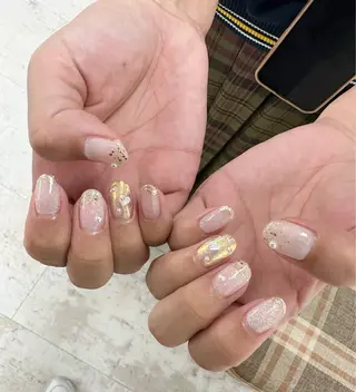 ネイル 吉田 里菜のネイルデザイン
