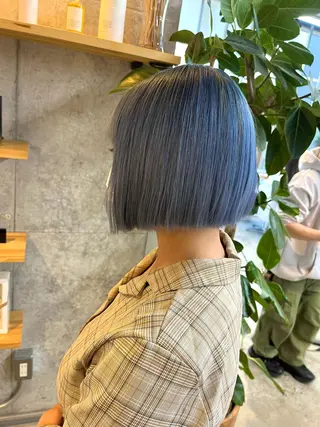 ショート カラー ハイトーンカラ ー/小川のヘアスタイル