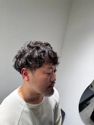 ショート パーマ メンズ 池田 勇児のヘアスタイル