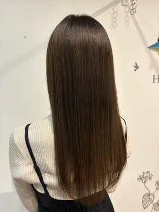 ロング カラー トップ スタイリストのヘアスタイル