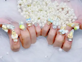 ネイル リリ 奈🎀のネイルデザイン