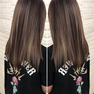 セミロング カラー famille ファミーユのヘアスタイル