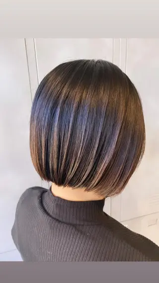 ショート カラー 【Lei】橋本孝太 レイヤー・美髪矯正のヘアスタイル