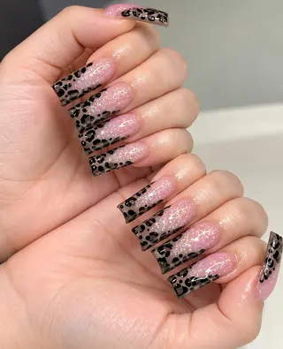 ネイル H-nail ロング/3D/Y2Kのネイルデザイン