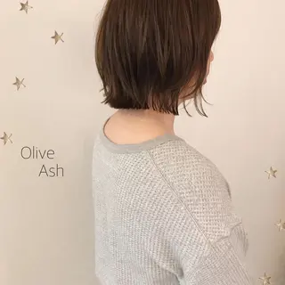 ミディアム カラー 市川 千夏のヘアスタイル