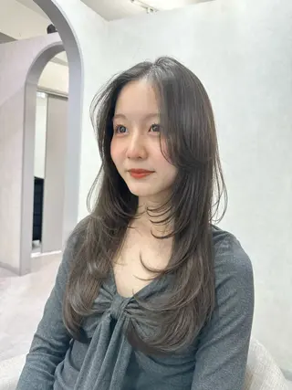ロング カラー 韓国風レイヤーカラー ライムのヘアスタイル