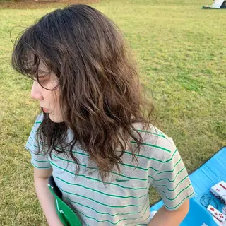 ミディアム カラー パーマ ヘアアレンジ 表参道🌿赤み消し カラー/チナツのヘアスタイル
