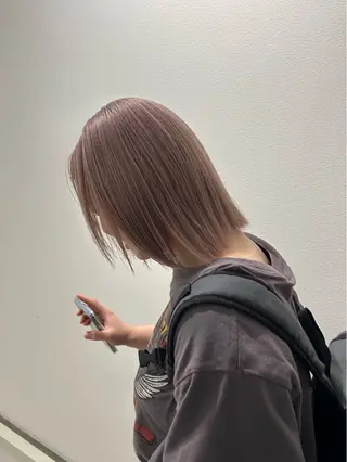 ショート カラー AKO .のヘアスタイル