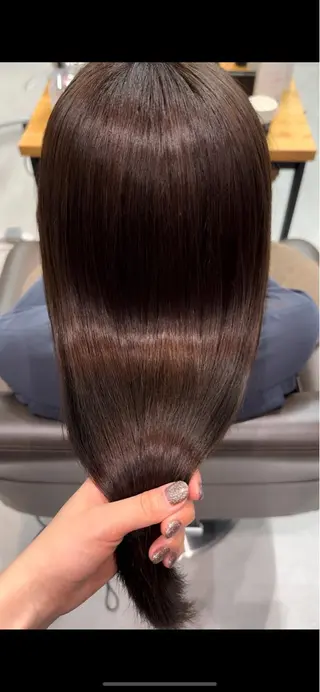 ロング カラー 銀座レイヤーカット ×シースルー前髪のヘアスタイル