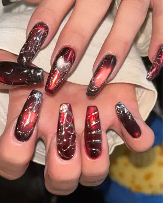 ネイル 🪐富島彩夏 /海外nail🪐のネイルデザイン