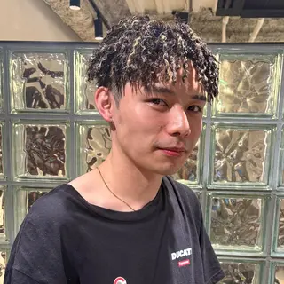 メンズ ヨシカワ タツキのヘアスタイル