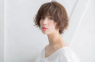 ショート カラー Bonheur umedaのヘアスタイル