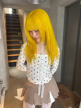 セミロング XENA 渋谷店のヘアスタイル