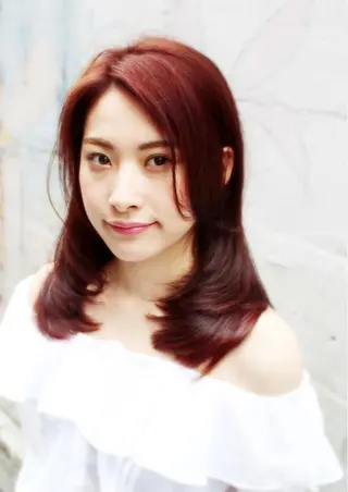 ミディアム 桑名 淳のヘアスタイル