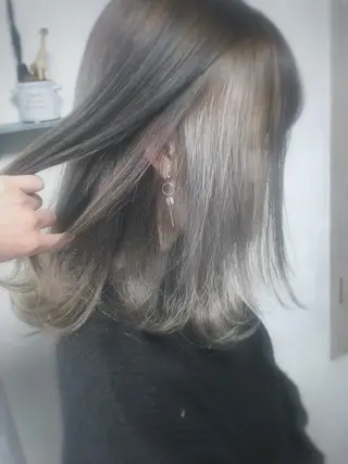 ミディアム カラー パーマ ヘアアレンジ 推し活専用 【派手髪】飯野ゆかりのヘアスタイル