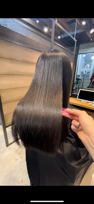 ロング 髪質改善 永田零亜のヘアスタイル