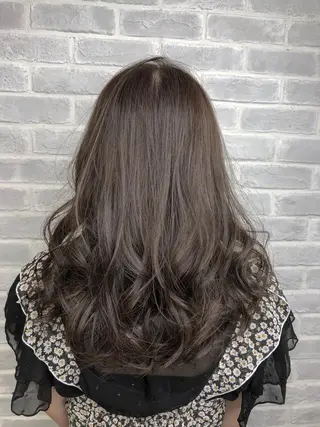 セミロング カラー 【透明感、艶髪】西村 有司のヘアスタイル