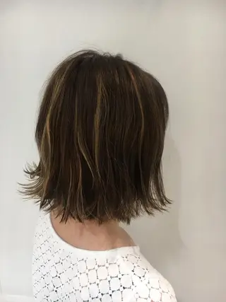 ミディアム カラー 江原 彩華のヘアスタイル