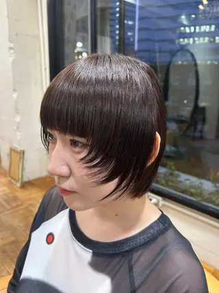 ショート ツヤ髪💫髪質改善 透明感カラー仁平創太のヘアスタイル